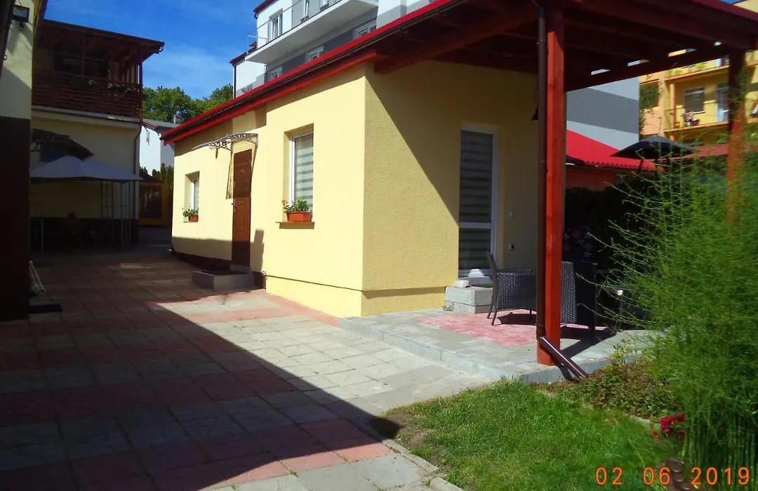 Domki i apartamenty w Ustroniu Morskim-1